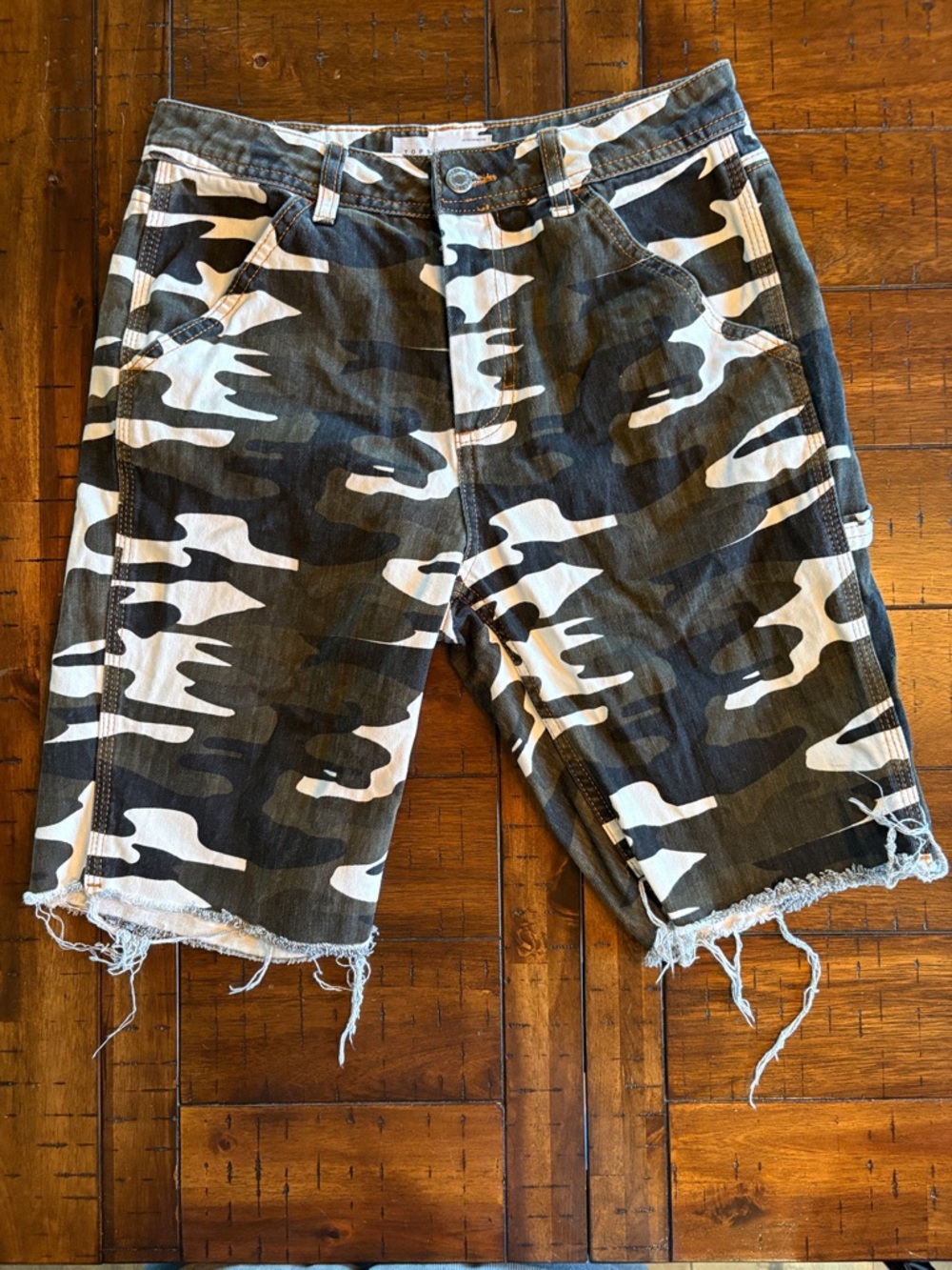 Topshop Camo  Chic Jean Shorts  - Size 8 - Urban Utility, Effortlessly Edgy